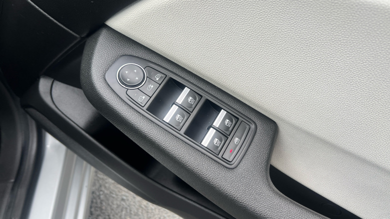 Renault Clio 1.0 TCe 90 S Edition 5dr Petrol Hatchback